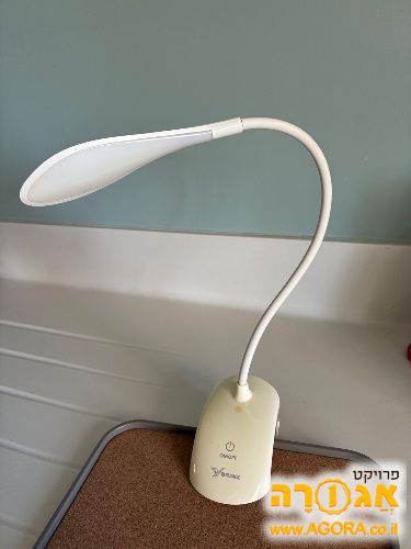 מנורת קריאה בחיבור מיקרו usb