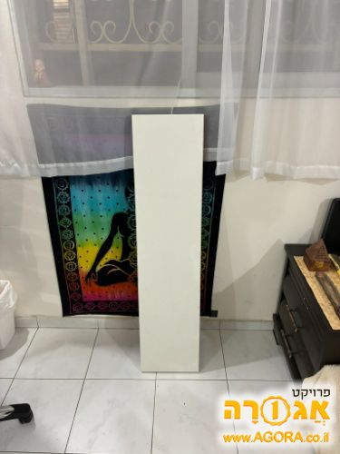 מדף לקיר
