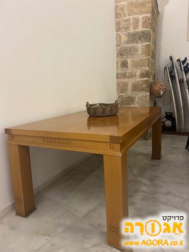 שולחן אוכל מעץ מלא