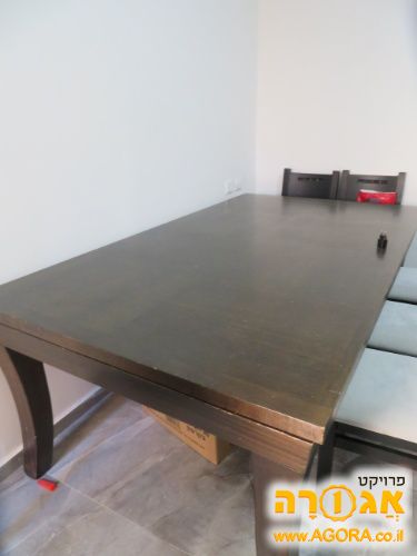 שולחן