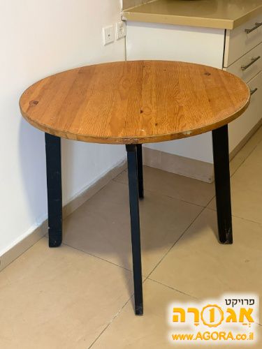 שולחן אוכל עגול