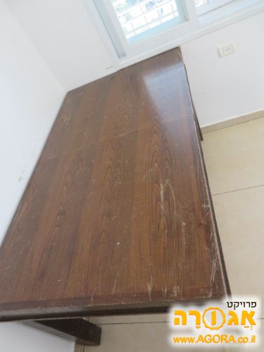 שולחן
