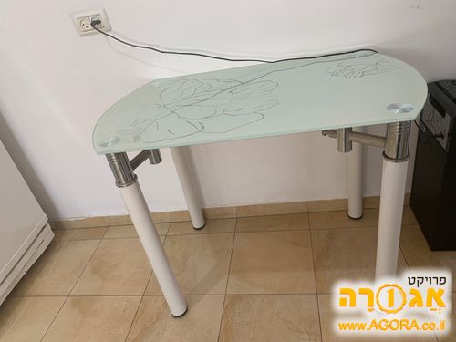 שולחן אוכל עגול נפתח מזכוכית 100x100