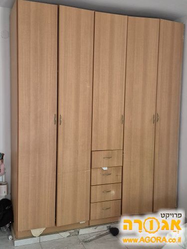 ארון בגדים