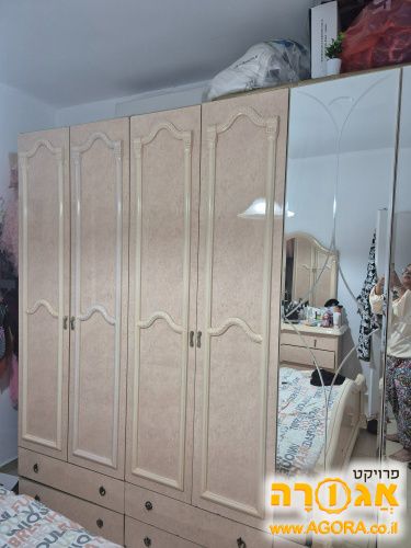 ארון 6 דלתות