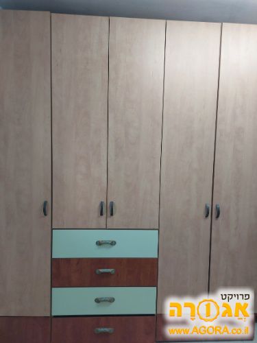 ארון בגדים