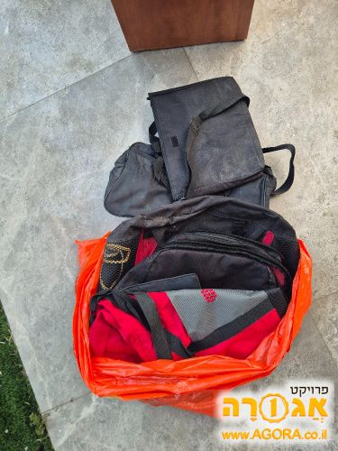 תיקים