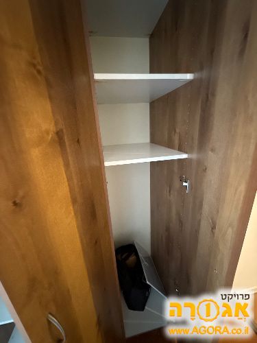 ארון בגדים
