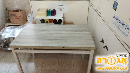 שולחן כתיבה לתלמיד