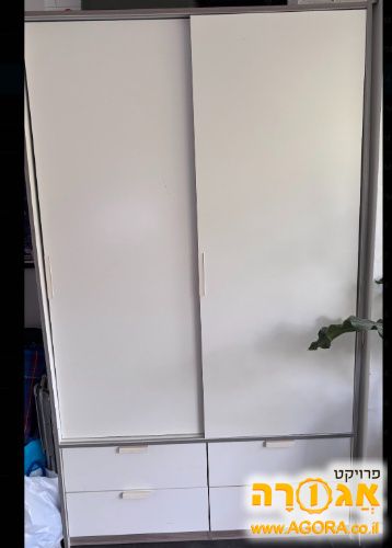 ארון איקאה