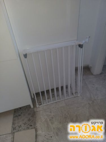 גדר לבית לתינוק