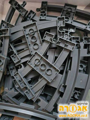 מסילות רכבת צעצוע