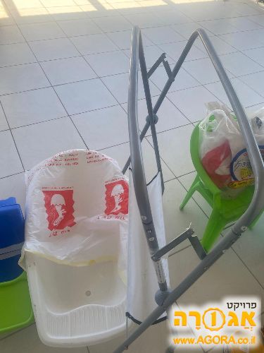 אמבטיה עם מעמד