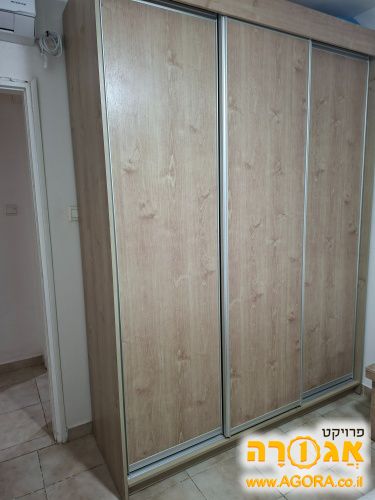 ארון בגדים