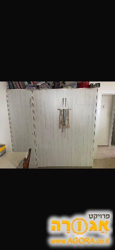 ארון עם מיטה נפתחת