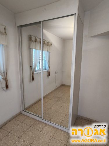 ארון בגדים