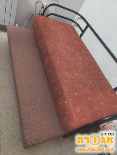 מיטה נפתחת ספפה במצב מצויין