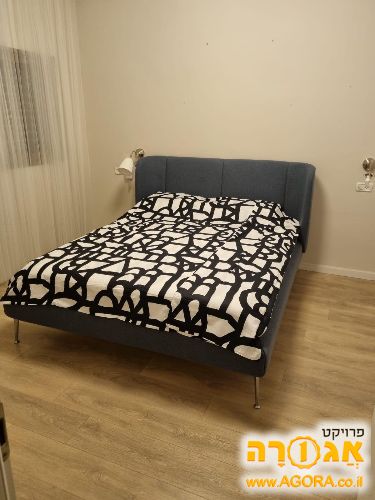 מיטת איקאה ומזרן ארופלקס