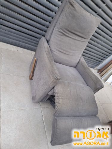 כורסא לסלון נפתחת