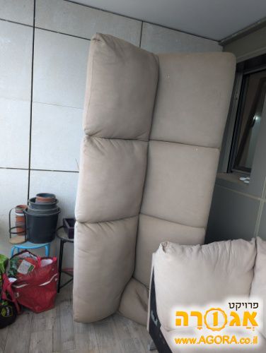 ספה בלי רגל