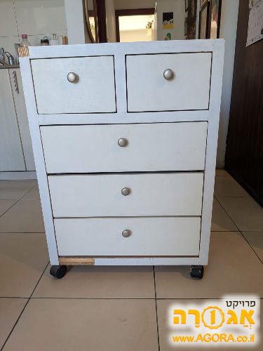 שידת מגירות
