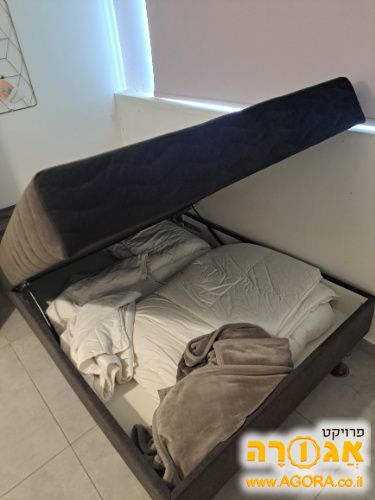 מיטה וחצי עם ארגז