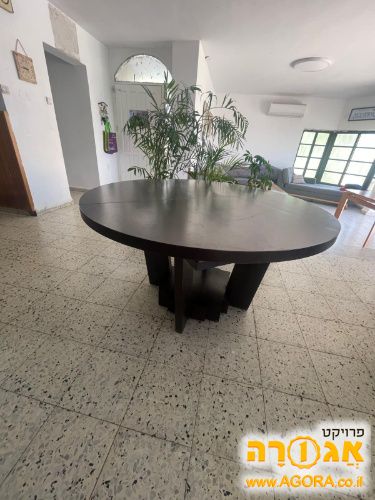 שולחן אוכל