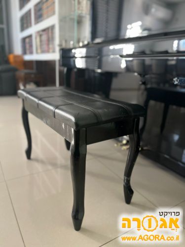 כיסא לפסנתר