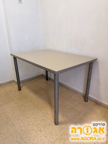 שולחן