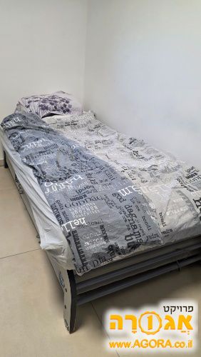 מיטת יחיד נפתחת עם ארגז אחסון
