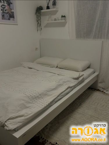 מיטה וחצי גדולה כולל מזרן מאיקאה
