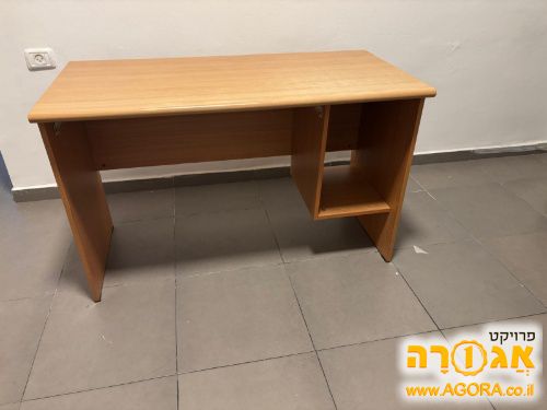 שולחן מחשב