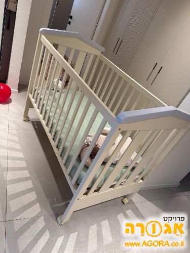 מיטת תינוק