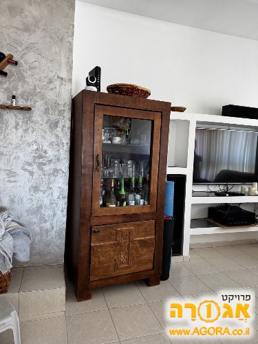 ויטרינה מעץ מייפל מלא