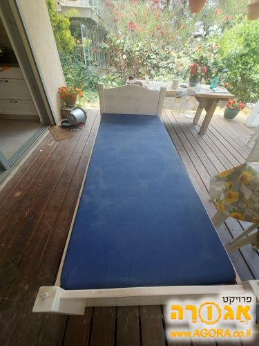 מיטת יחיד כולל מיטת חבר