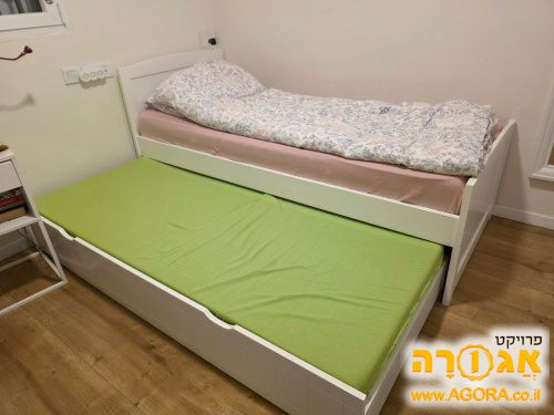 מיטת נוער נפתחת