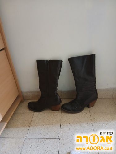 מגפיים