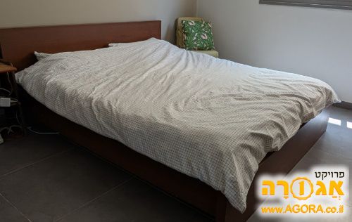 מיטת איקאה + מזרן פולירון 160*200