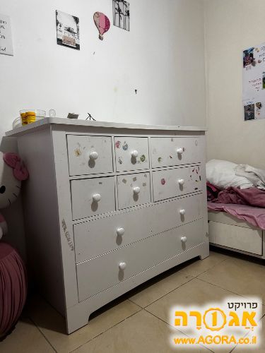 שידת החתלה לבנה