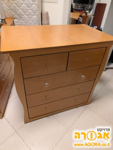 שידת מגירות