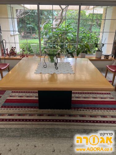 שולחן אוכל - עץ מלא