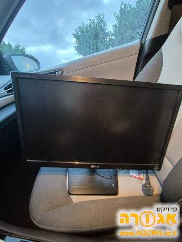 מסך מחשב LG גודל 21.5 אינצ' חיבור VGA