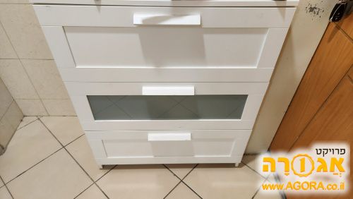 ארון נעליים לבן של איקאה