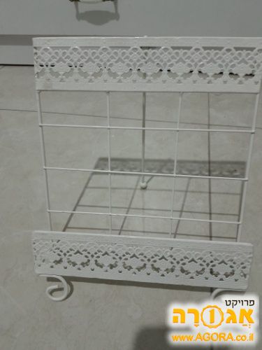 מעמד לעגילים חדש