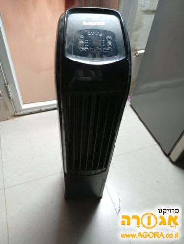 מאוורר מצנן עומד עם שלט