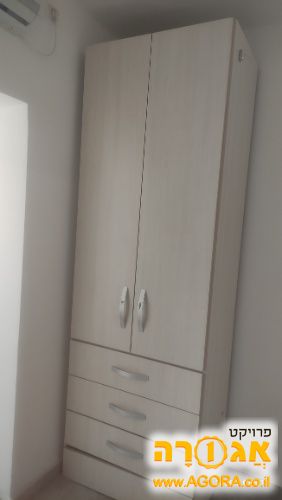 ארון בגדים