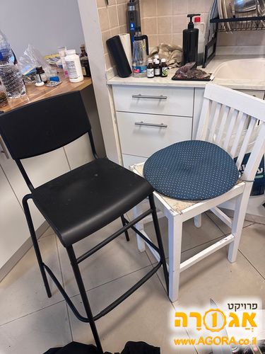כיסאות