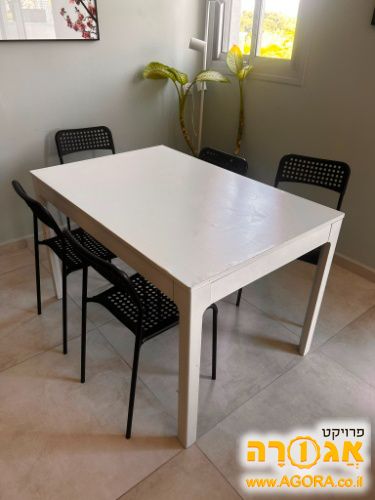 שולחן לבן מאיקאה