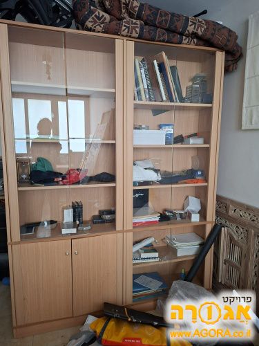 ארונות ספרים