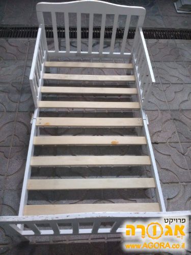בסיס מיטת ילדים- לקרוא תיאור